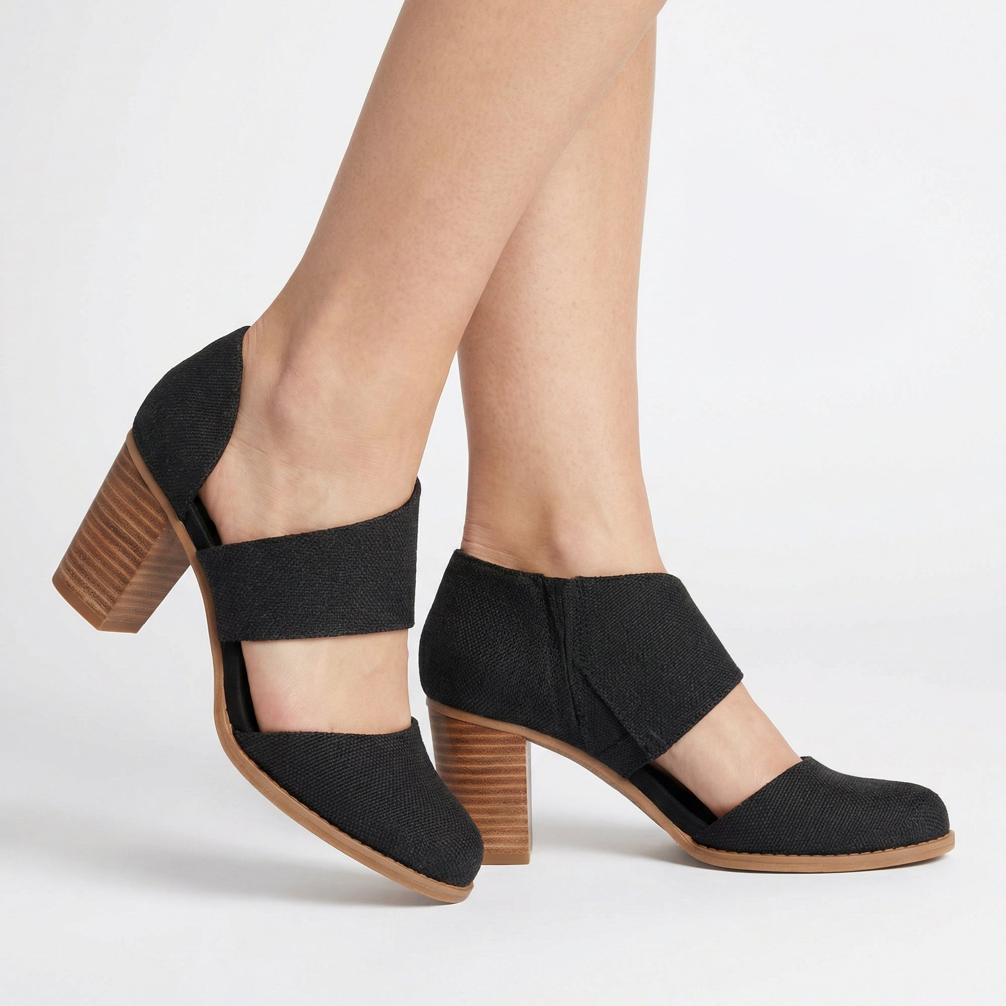 Czółenka na koturnie z zakrytym noskiem – obcas 7,5 cm, boczny zamek, obcas obszyty skórą