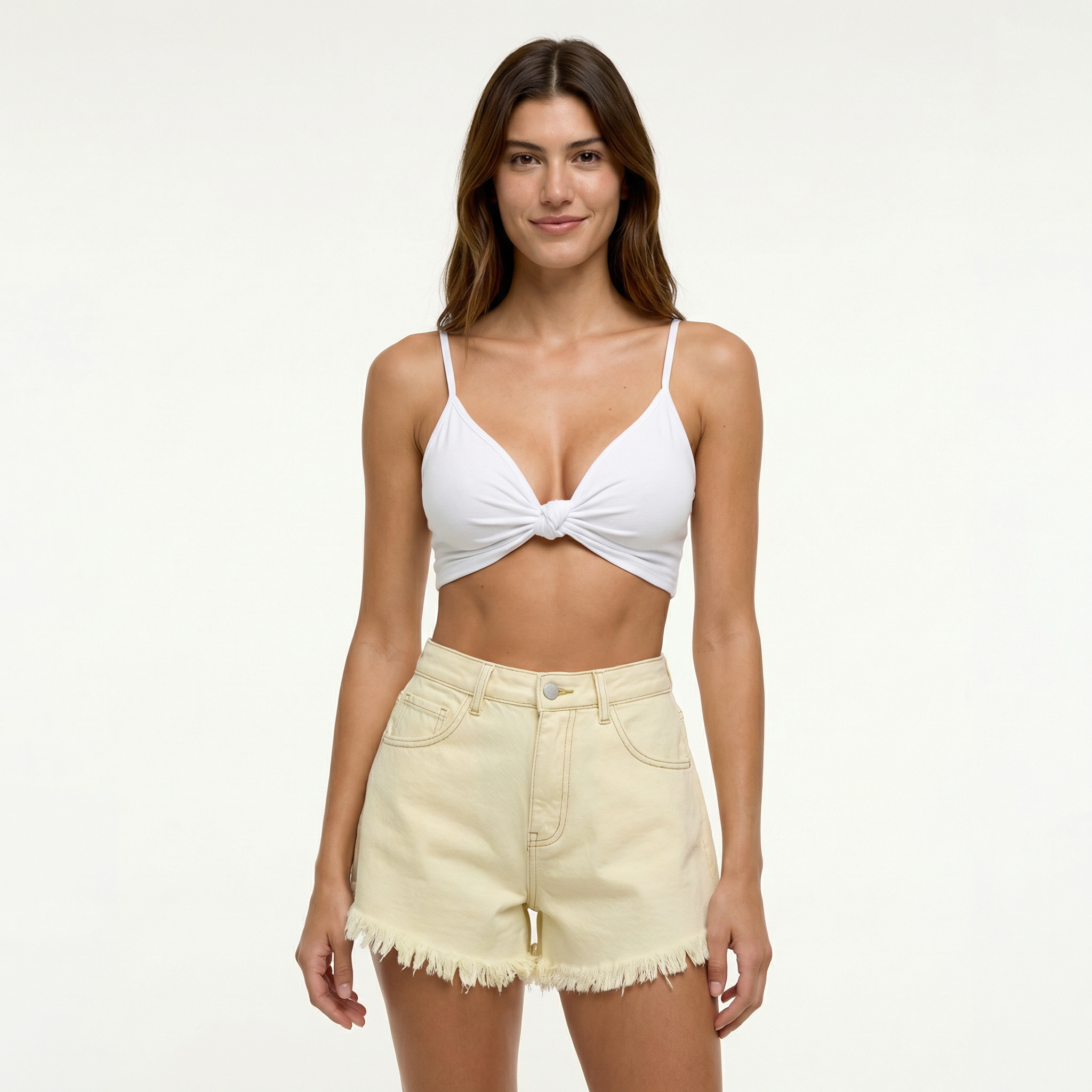 Dżinsowe szorty z wysokim stanem – postrzępione wykończenie, styl casualowy