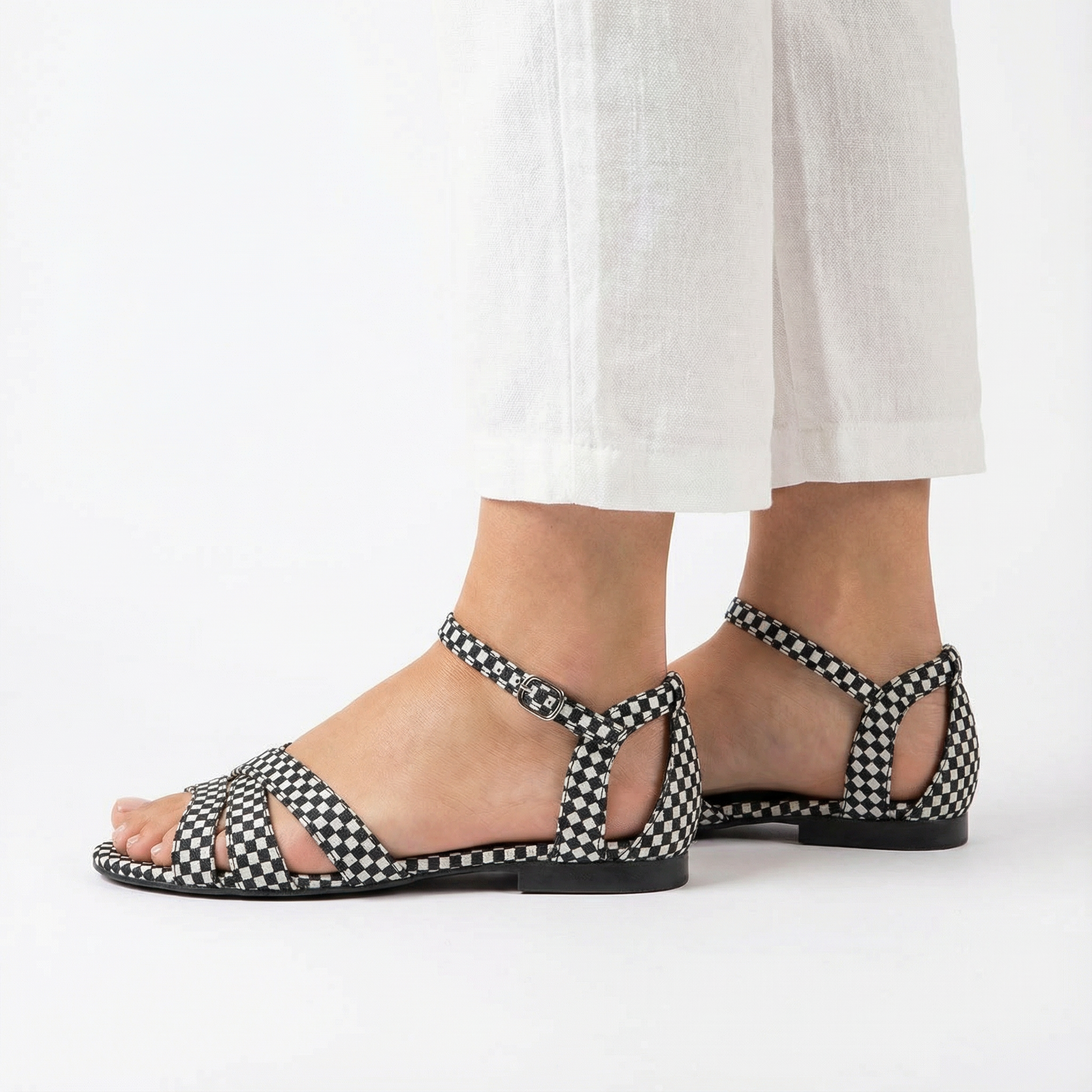 Damskie płaskie sandały na paskach