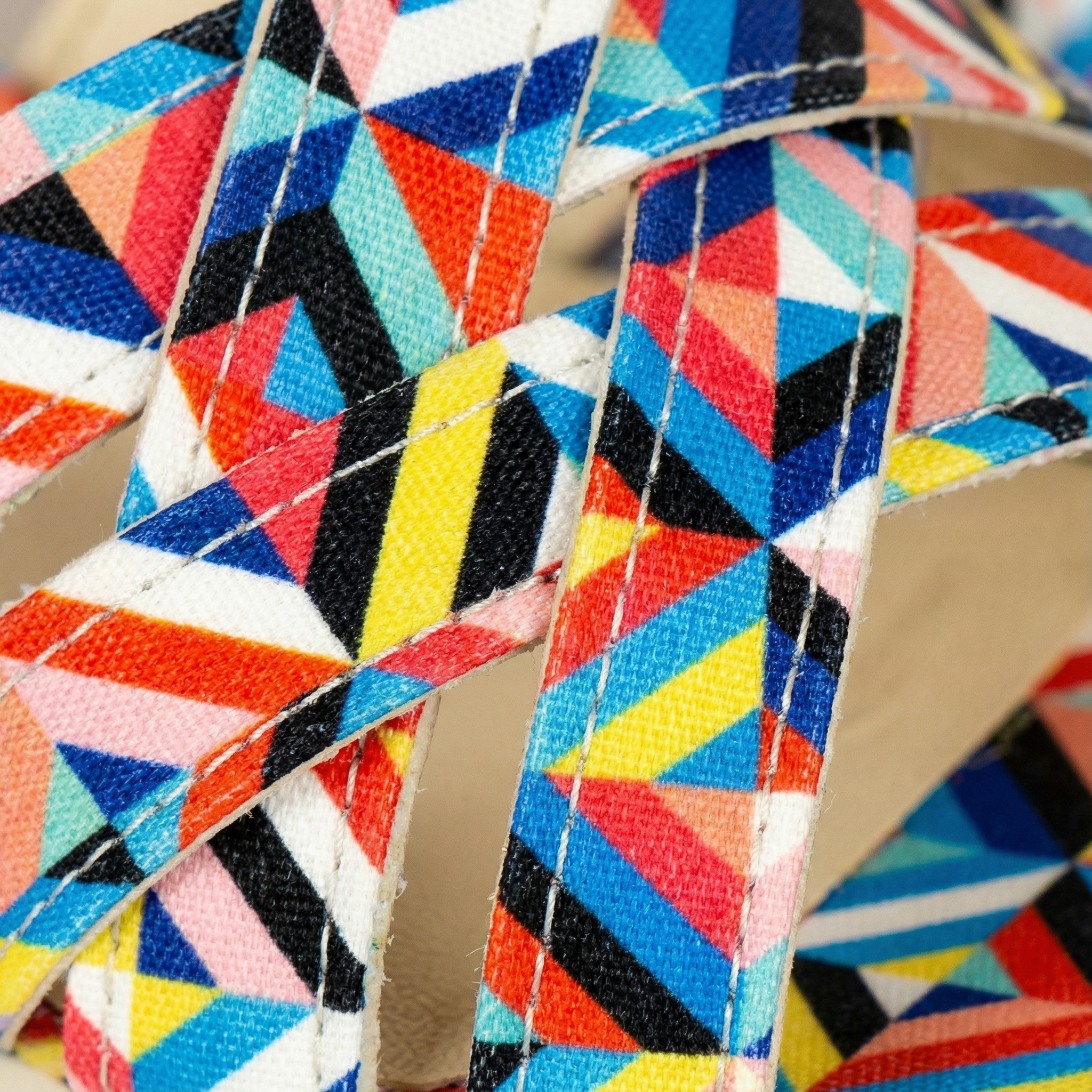 Damskie płaskie sandały na paskach