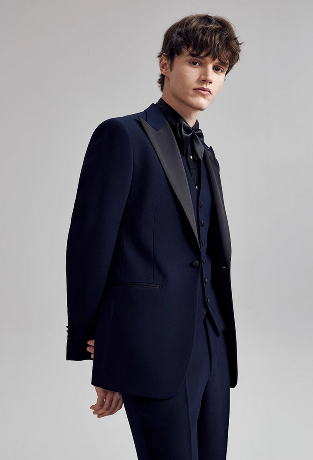 Peak Lapel Single Breasted Wedding 3 Piece Suit Blazer Vest Trousers